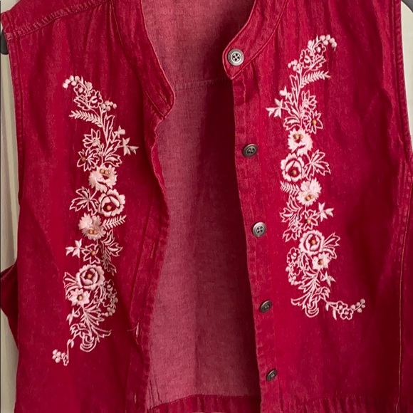 Cute vest—worn but in good condition - Picture 3 of 4